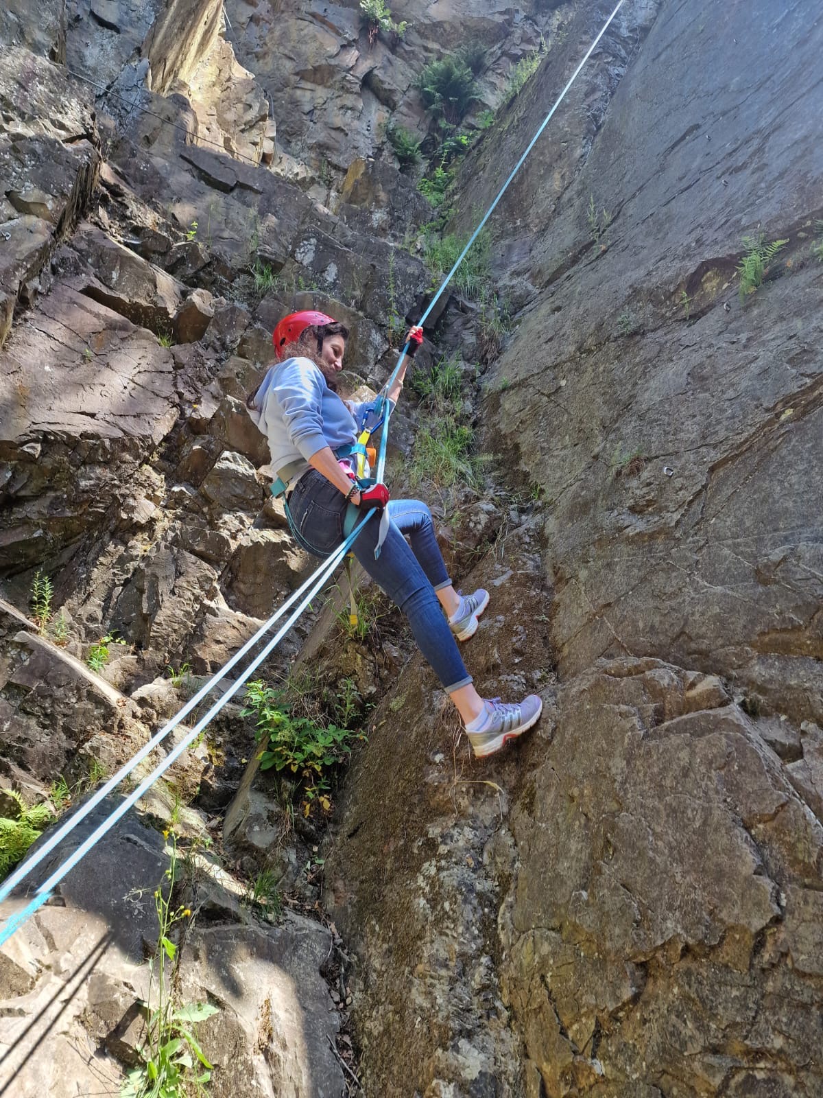 Gesichertes Klettern am Naturfels